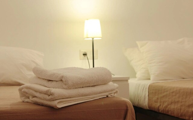 Alguera Apartments Napols