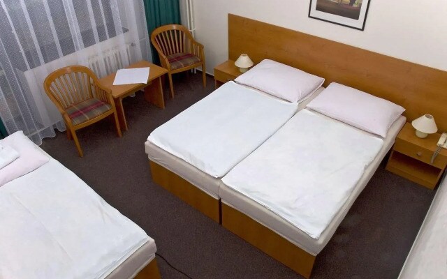 Hotel Adamantino