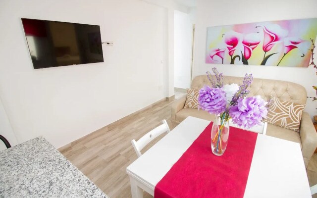 Modish 3 bedroom Apartment in Malaga by La Recepción