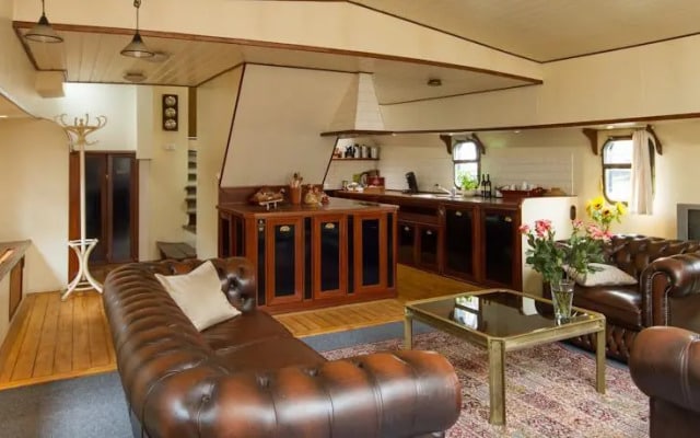 Captains Place