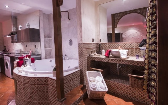 Alaia Holidays Apartments And Suite Caballero De Gracia