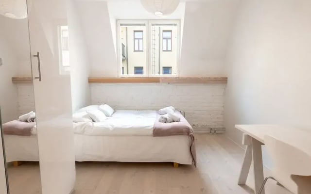 2ndhomes Luminous 2BR Loft House w Sauna
