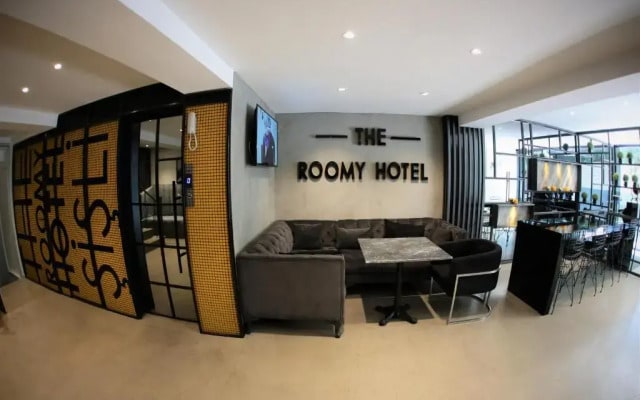 The Roomy Hotel ?i?li