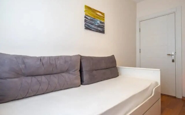 Pleasant Flat With Central Location in Sisli