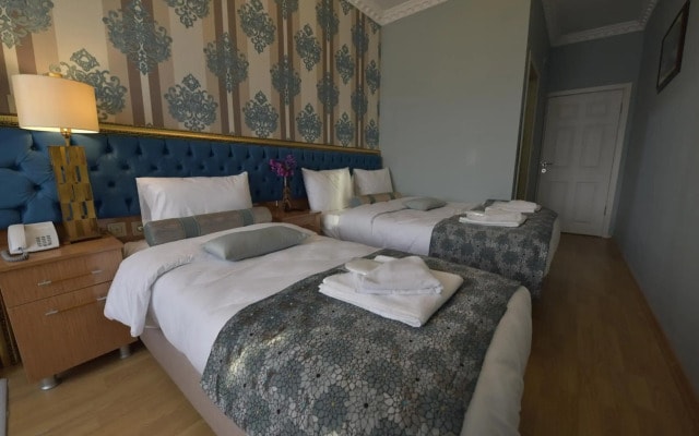 Golden Palace Hotel