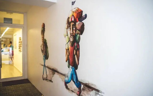 The Hostel Box - Gaudi