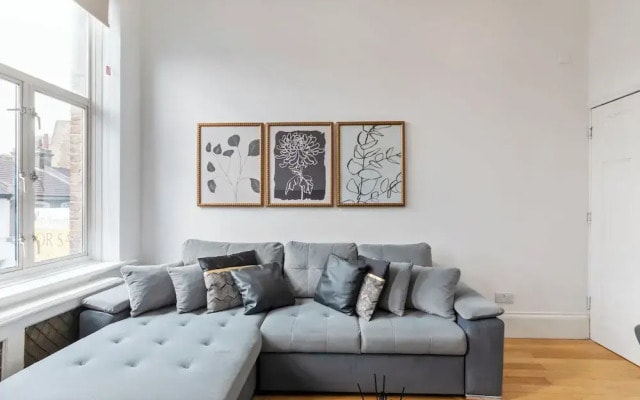 City Apartment - Sleeps 4 & Free Parking