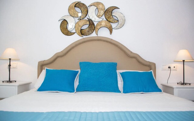 4 Seasons La Rosaleda Apartment