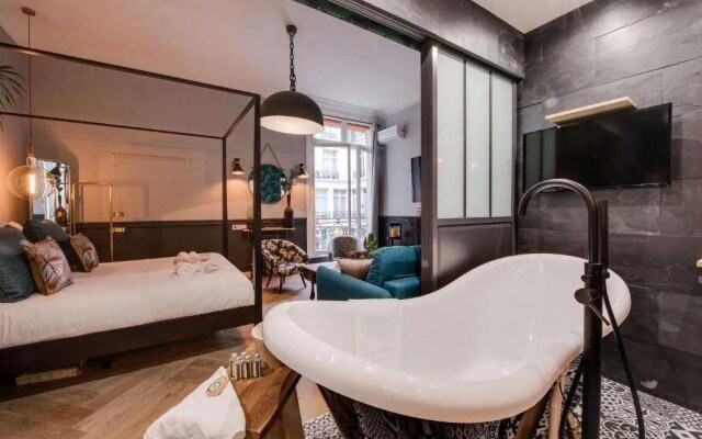 The Royal Elysée Suite