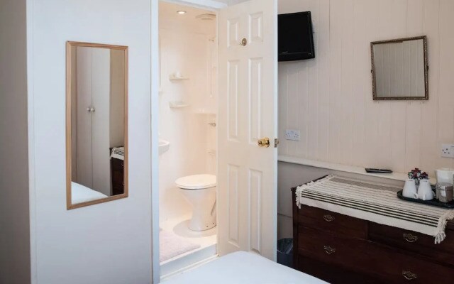 Lynton Hotel