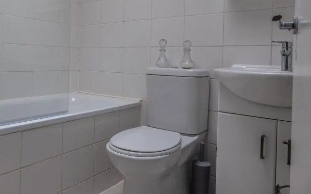 Regent's Park, Sleeps 8, Pet Friendly & Garden