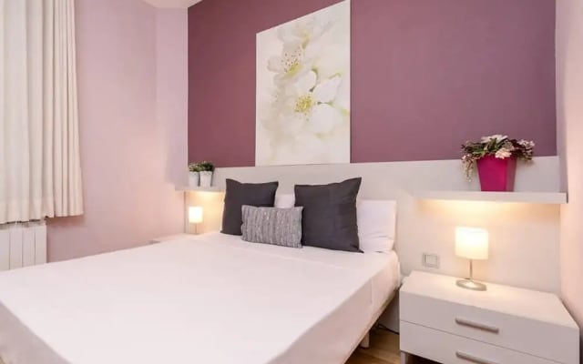 Fantastic 2 Bed Near Plaza Catalunya