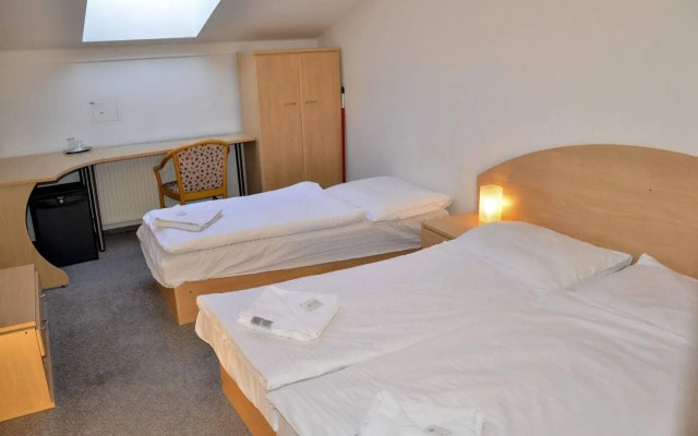Hotel Inturprag