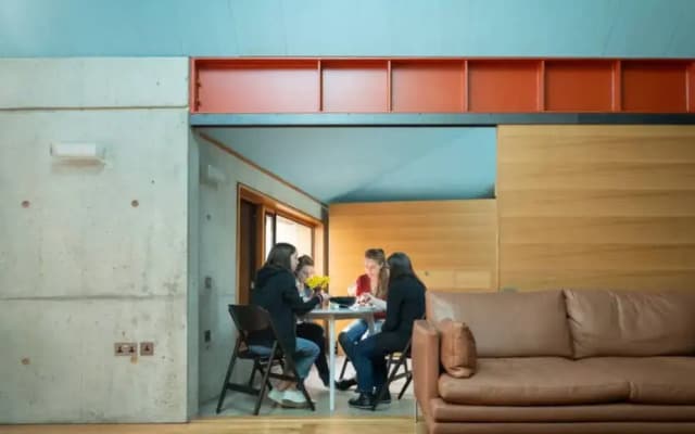 The Sunken House - 2 Bedroom Unique Space