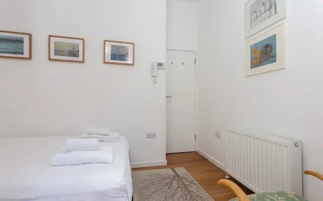 1 Bedroom Apartment In Fitzrovia Sleeps 4