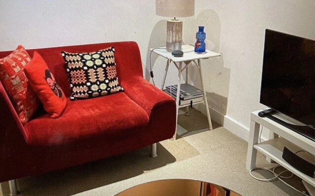 Impeccable 1-bed Apartment in London