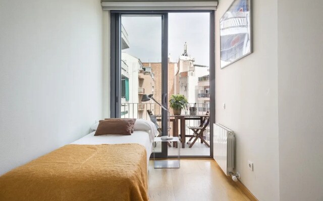 My Space Barcelona Pool City Center