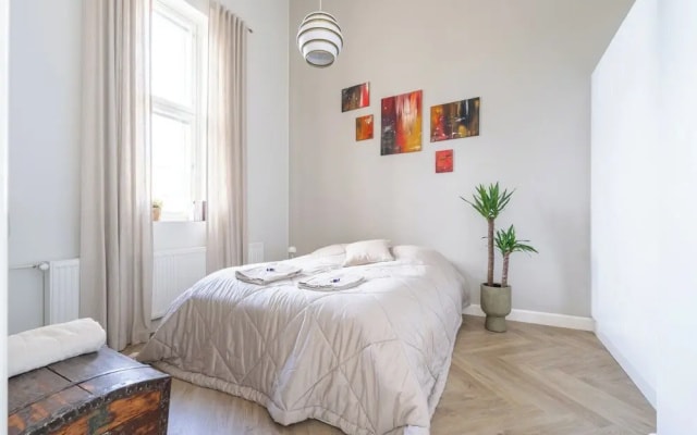 Historical 1BR Penthouse with Sauna
