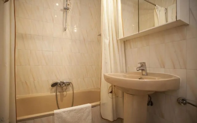 Ava Rooms