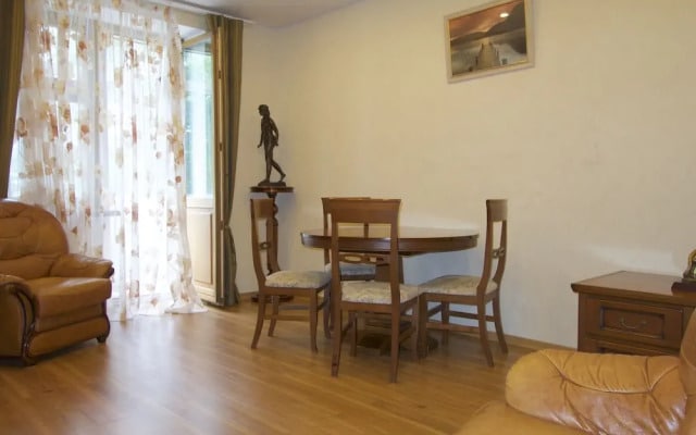LUXKV Apartment on Panfilovskiy 3