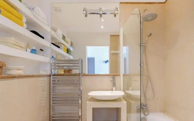 Paris St Germain Central residence