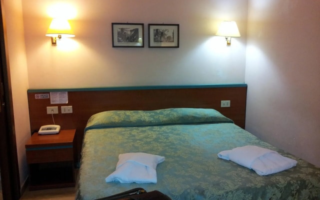 Hotel Center 2