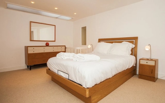 Modern 2 Bed Garden Flat, St Johns Wood