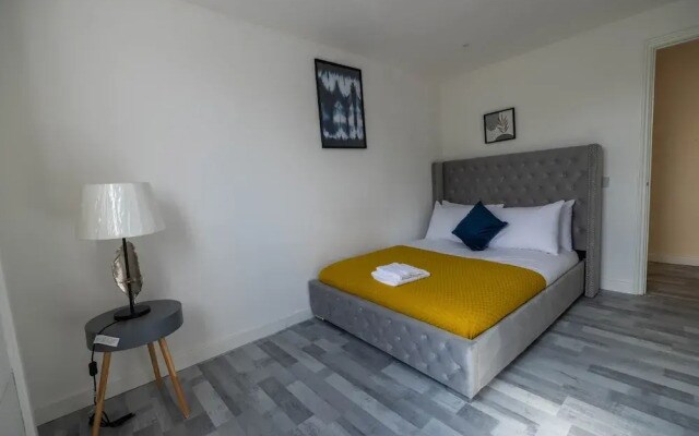 3bed Apt -city-8guests-freeparking-fastwifi