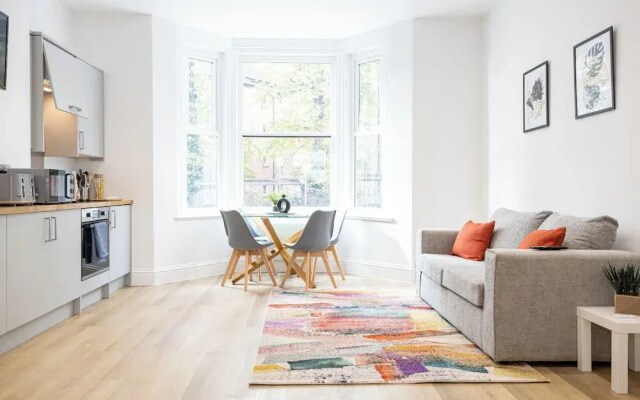 Flat 2 15 Longley Road