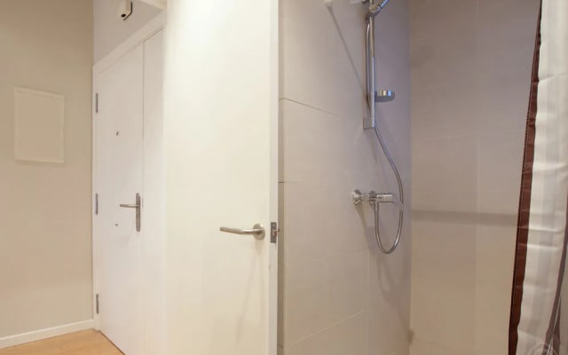 Modern Center Apartments