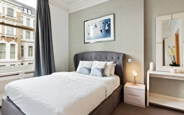 Spacious 2bed Flat in Earls Court, 7min to Tube