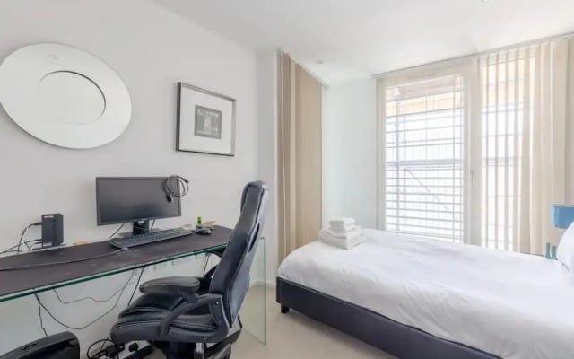Modern 2BD Flat With a Balcony - Wandsworth