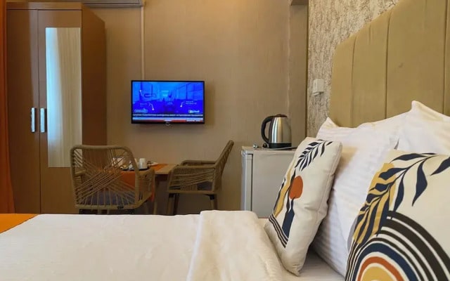 Aura Hotel
