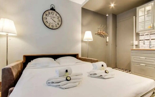 Design Appt for Opera Bastille- 4 to 6 Persons