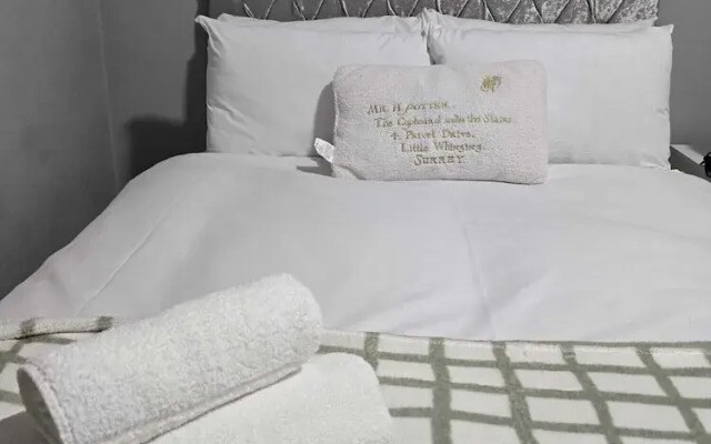 Heathrow roomzzzz B&B