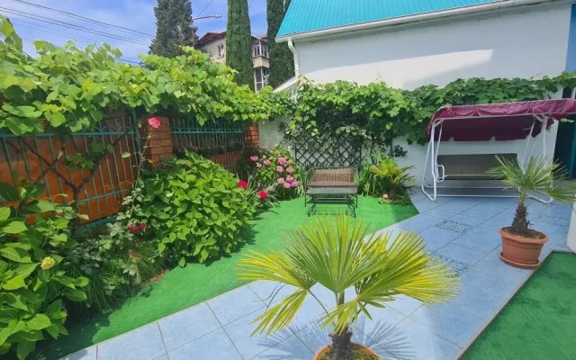 Uyut Guest House