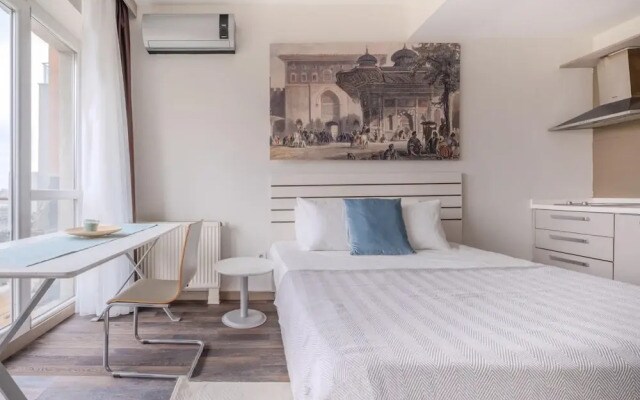 Modern Residence Studio Flat w Balcony in Bagcilar