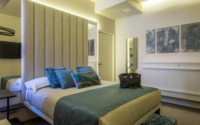 Room 230 Roma Luxury Suites