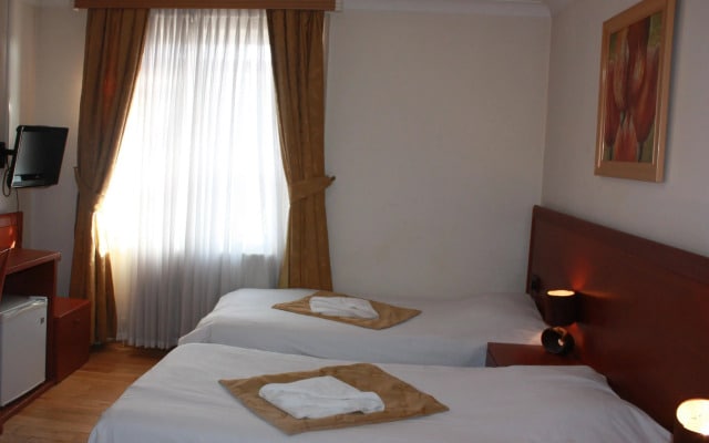 Corner House Hotel