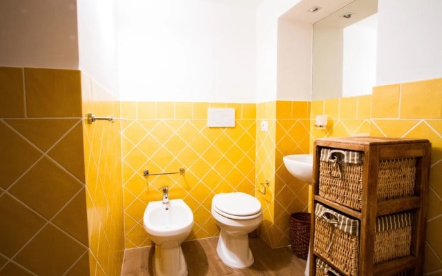 Spanish Steps Studio Apartment