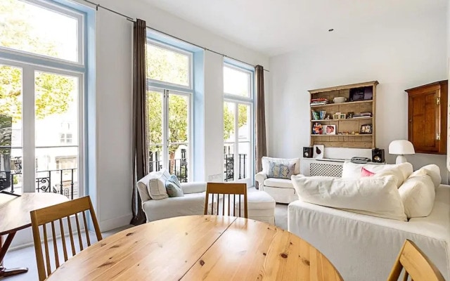 Elegant 3 bed Apartment in Earls Court