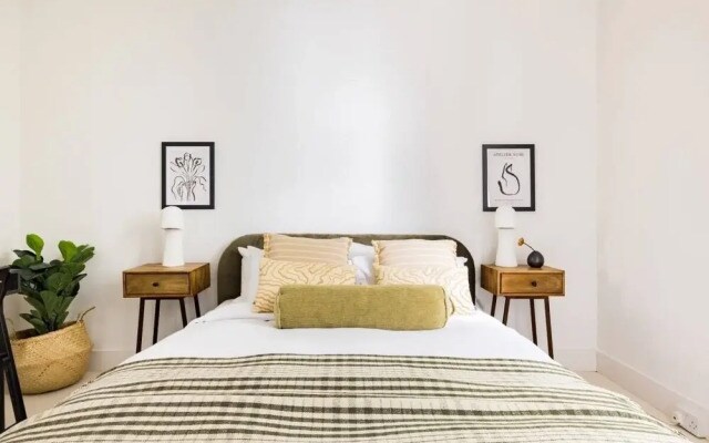 The Eltham Classic - Stunning 1bdr Flat With Garden