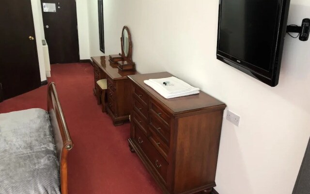 Clee Hotel