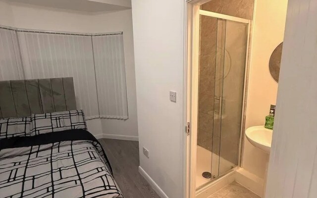 Stylish Dream Home With 4 En-suite Bedrooms