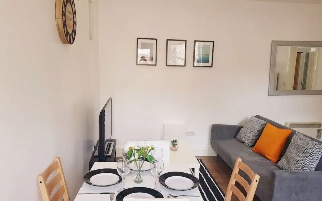 BlueOne Serviced Apartments-Sandon House