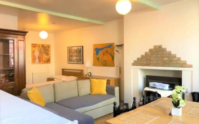 Studio Flat Without Kitchen at Kentish Town