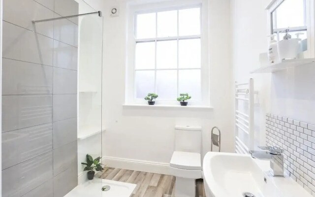 Melrose Yard Apartment 2