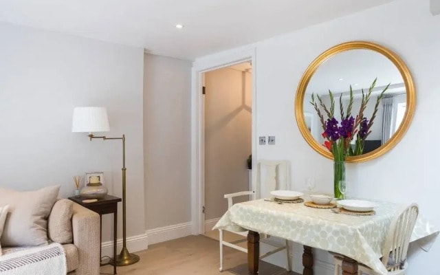Gorgeous 2 Bed Fulham Flat With Garden