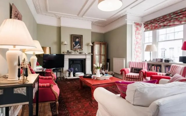 Bright Parsons Green Maisonette