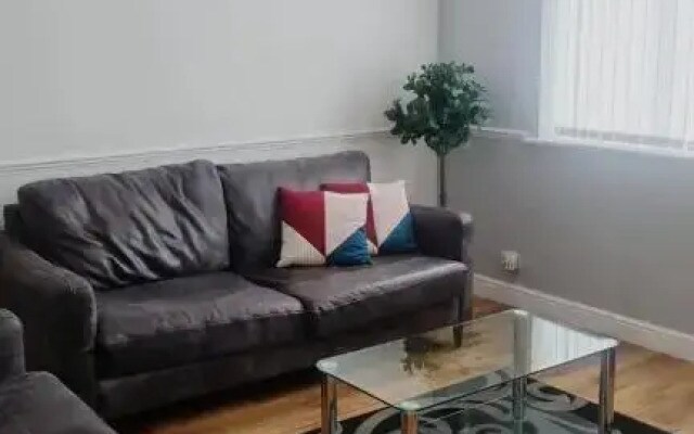 Doncaster Dream House Retreat- Sleeps 9